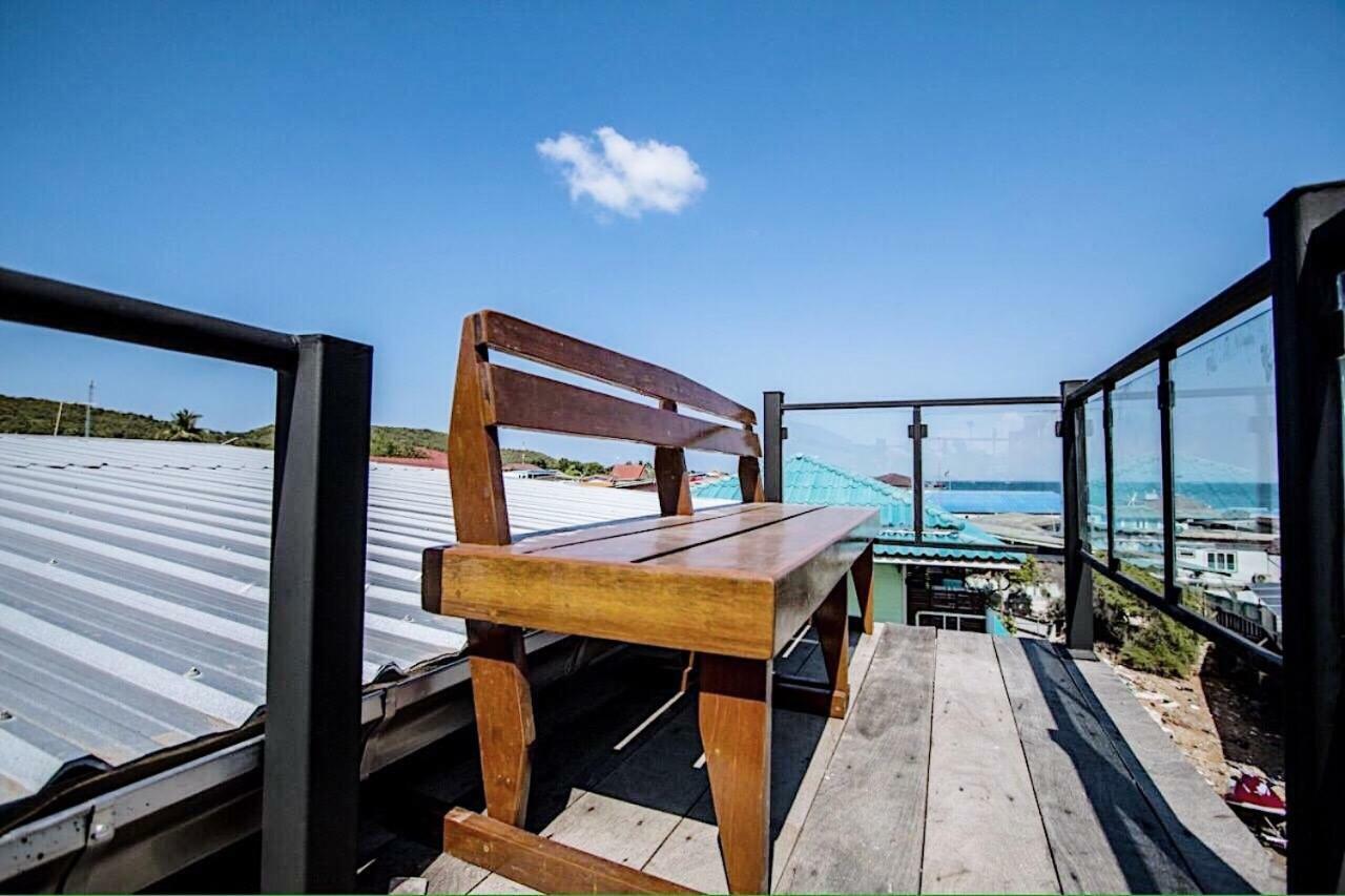 Chill Days @ Koh Larn Hotell Exteriör bild