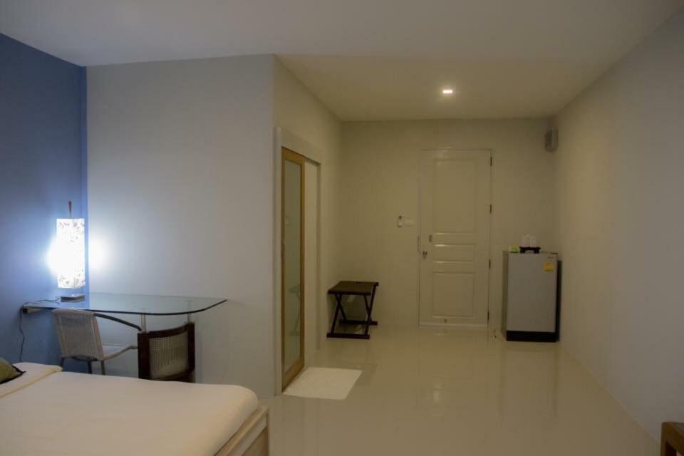Chill Days @ Koh Larn Hotell Exteriör bild